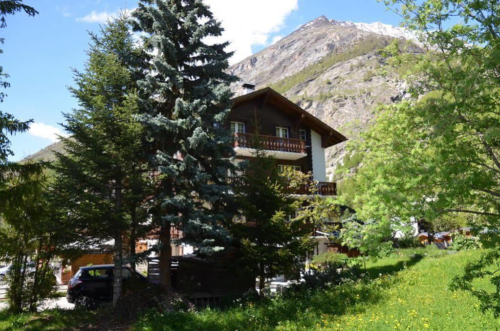 Апартаменты Haus Alpenperle Саас-Альмагель Экстерьер фото